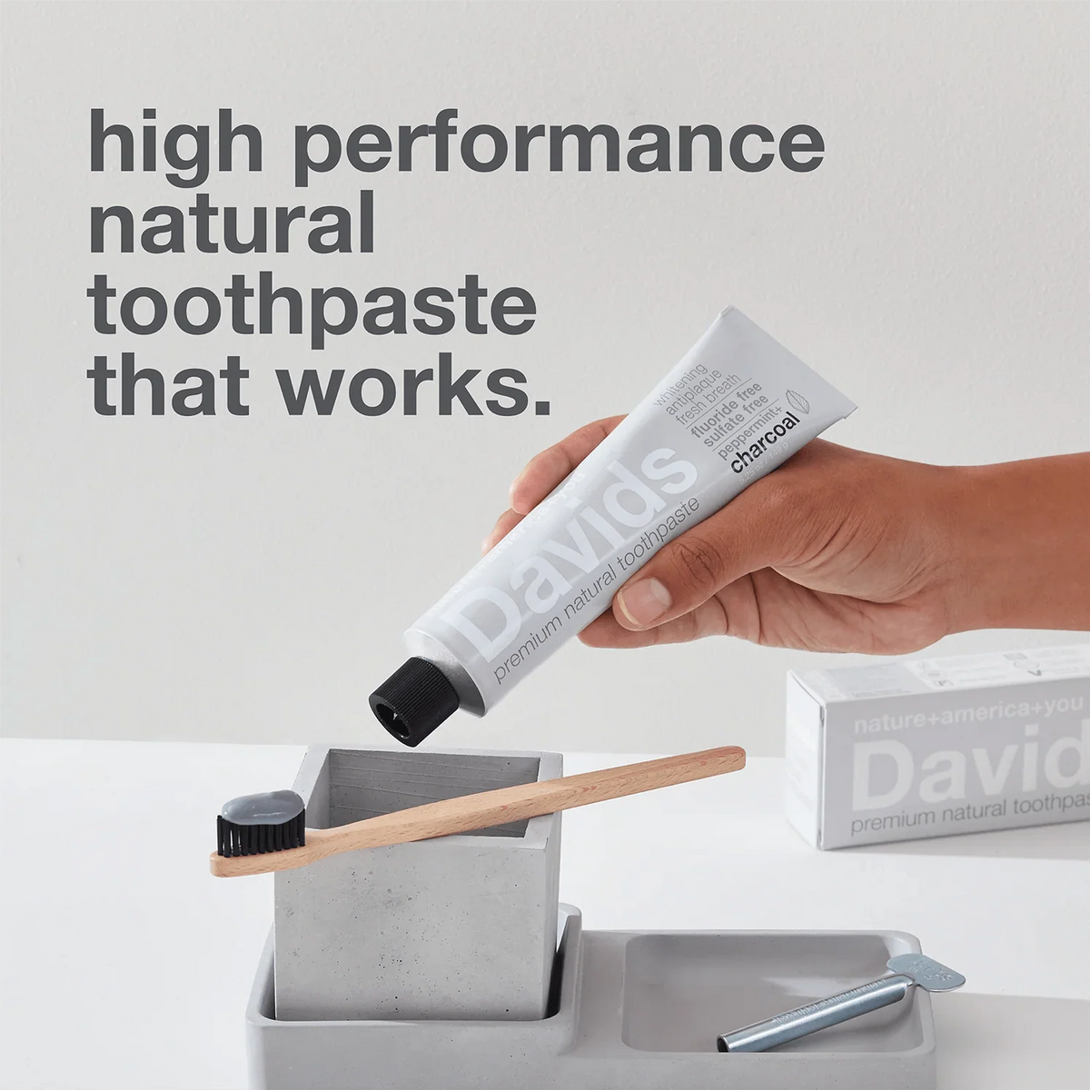 Davids premium toothpaste / charcoal+peppermint